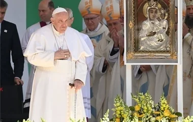 Ferenc pápa: legyetek nyitott kapuk!