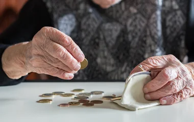 Ötszázalékos nyugdíjemelést javasol júniustól az MSZP
