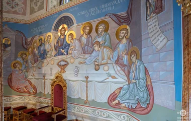 Végéhez közeledik a Szent Miklós-székesegyház belső festése