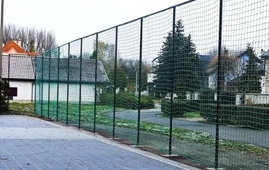 Elkészült a Törpe utcai kosárlabda pálya labdafogó hálója