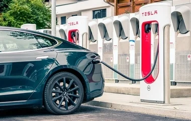 Nyíregyházán várhatóan 2026-ban lesz Tesla-töltőállomás