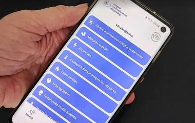 Mobiltelefonos applikáció segíti a szülőket