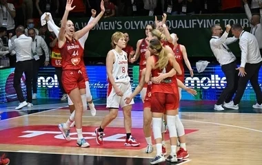 Bravúr Japán ellen, a kijutás küszöbén a magyar női kosárlabda-válogatott