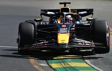 Verstappen indulhat az élről Melbourne-ben