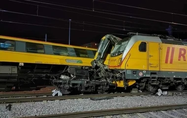 Összeütközött két vonat Csehországban, halottak és sebesültek is vannak