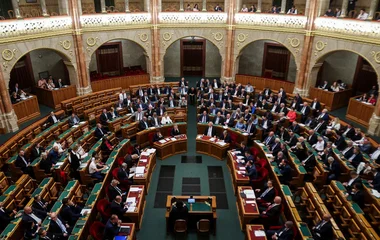 A gyermekek védelmével kapcsolatos törvényeket módosíthat a parlament