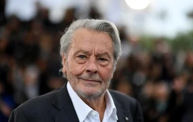 Meghalt Alain Delon