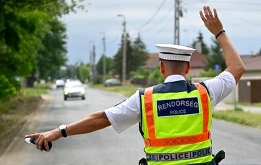 85 főt vizsgáltak, 57 hét esetben bírságoltak a rendőrök