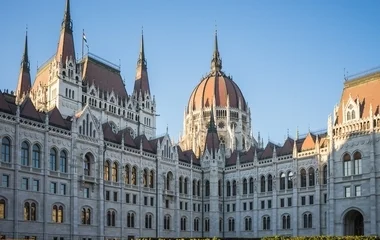 Kétnapos üléssel kezdődik  a parlament őszi ülésszaka