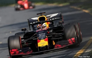 Verstappen indul az élről a sprintfutamon