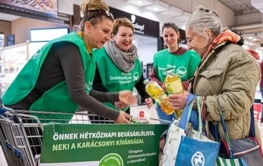 Rekordmennyiségű tartósélelmiszer gyűlt össze az elmúlt hétvégén