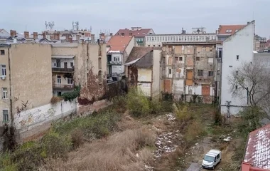 Rendeződik az Apolló-tömb sorsa Debrecen szívében. 