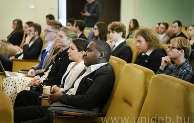 Tudományos konferencia a jövő tudósainak