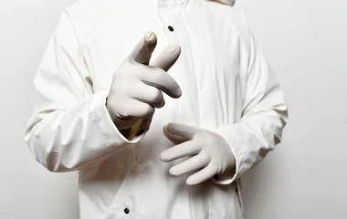 Chili paprikával kevert fertőtlenítővel bántalmaztak rabokat a tiszalöki börtönben