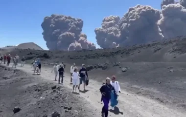 Beomlott az Etna egyik krátere!