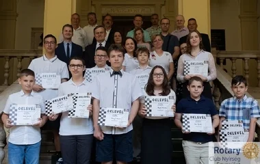 Tehetséges fiatal sakkozókat díjaztak Nyíregyházán.