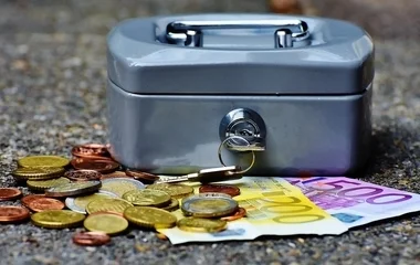 Megjelentek az új szabályok a készpénzhasználatról