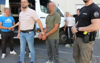 Szabolcsi nyomozók őrizetbe vettek öt hajdúdorogi lakost