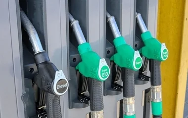 A megszokottól eltérő napon változnak az üzemanyag árak
