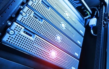 Szuperszámítógép figyeli a forgalmat az M1-M7 közös bevezető szakaszán