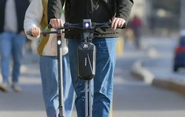 A túl gyors rollerek betiltásáért kampányolnak