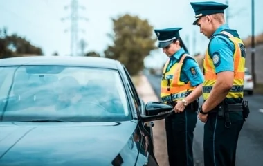 Razzia az utakon - a rendőrök a telefonhasználatot ellenőrzik a héten