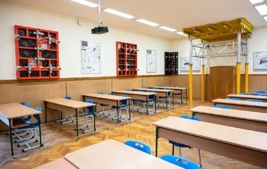 Új, modern szaktanteremmel bővült az építőipari technikum