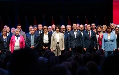 Bemutatta országgyűlési képviselőjelöltjeit a DK