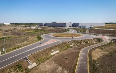 Új szennyvíztisztító és bekötőút is épül az Ipari parkban