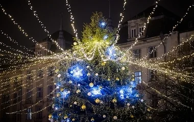 Fényárban úszó belváros és szívet melengető programok Debrecenben