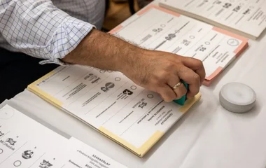 Kisorsolták a pártok sorrendjét a szavazólapokra