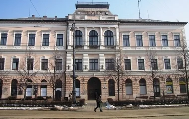 Négymilliárd forintért hirdette meg debreceni székházát a MÁV