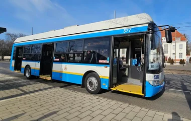 Új buszokkal és menetrendi felmérésekkel javítanák a debreceni közlekedést.