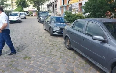 Továbbra is figyelik a szabálytalan parkolókat Nyíregyházán